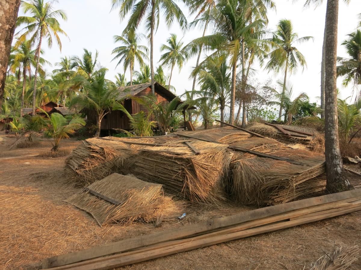 1001 hand-made pieces of Takke grass thatch will turn it into a roof